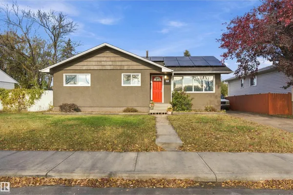 5312 101 AV NW photo 2
