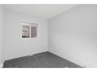 2159 1 AV SW photo 37