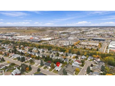 18208 99 AV NW photo 51