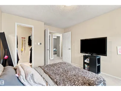 18208 99 AV NW photo 21
