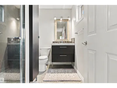 18208 99 AV NW photo 22