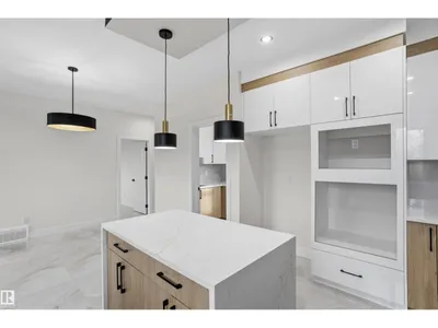 2155 1 AV SW photo 18