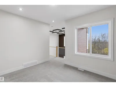 2155 1 AV SW photo 28
