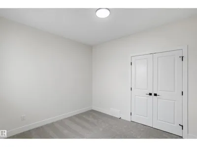 2155 1 AV SW photo 38