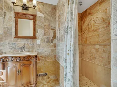 6960 21 AV NW photo 28