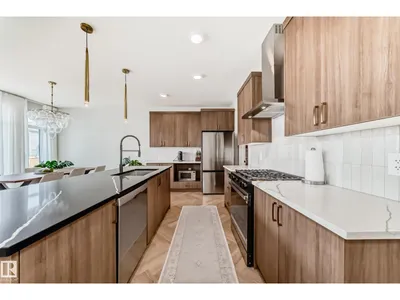 4231 206 ST NW photo 13