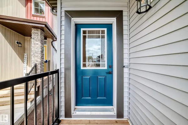 4231 206 ST NW photo 3
