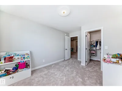 4231 206 ST NW photo 41