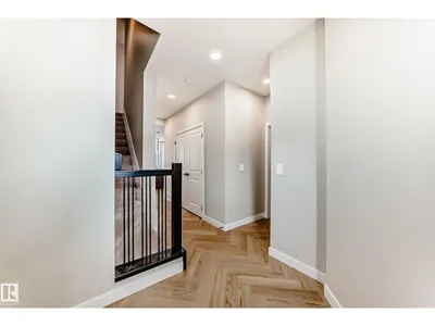 4231 206 ST NW photo 5