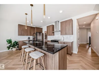 4231 206 ST NW photo 6