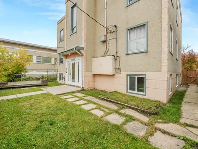 10970 97 ST NW photo 18