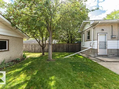 10509 77 ST NW photo 50