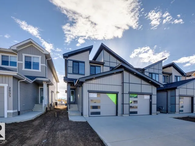 2097 Egret DR NW, Edmonton