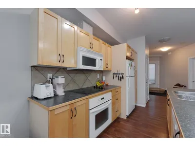 #162 4823 104A ST NW photo 12