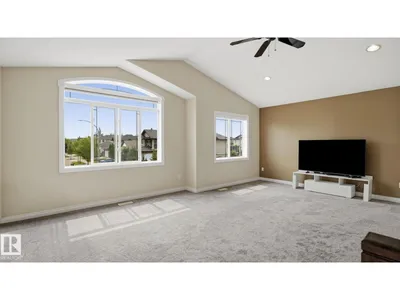 6116 53 AV photo 21