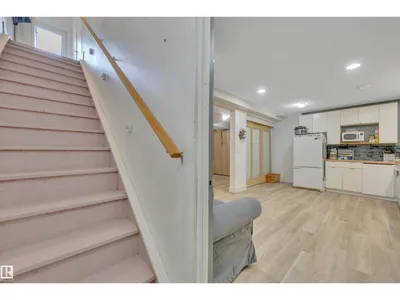 12205 112 AV NW photo 31