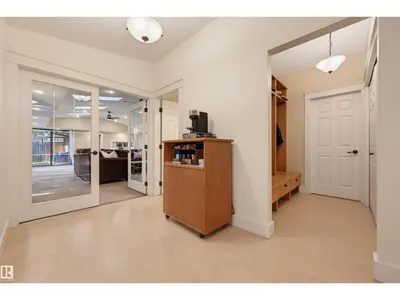 9130 118 ST NW photo 33