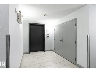 #409 11816 22 AV SW photo 4