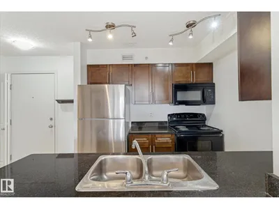 #409 11816 22 AV SW photo 13