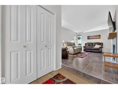 245 RIVER PT NW NW photo 8