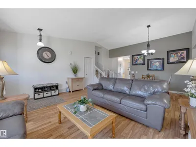 5735 152A AV NW photo 7