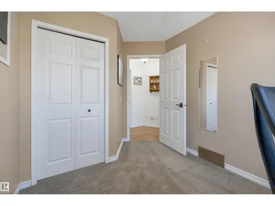 5735 152A AV NW photo 27