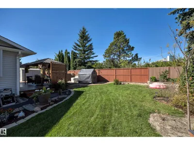 5735 152A AV NW photo 52