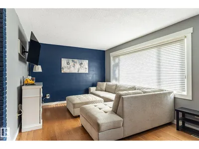 12820 132 ST NW photo 4