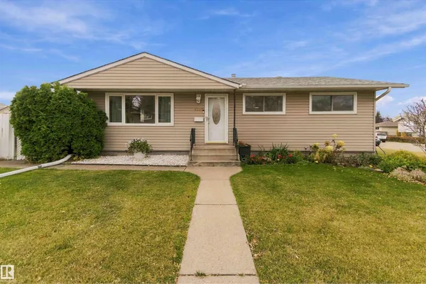 6207 146 AV NW photo 2