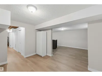 6207 146 AV NW photo 33