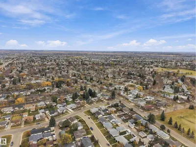 6207 146 AV NW photo 62