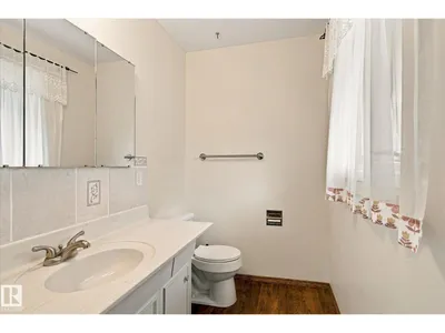 7612 40 AV NW photo 19