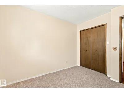 7612 40 AV NW photo 24