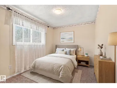 7612 40 AV NW photo 21