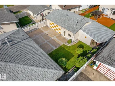 7612 40 AV NW photo 52