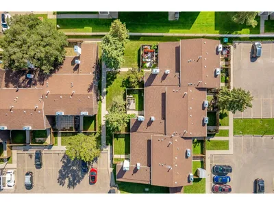 6522 184 ST NW photo 4