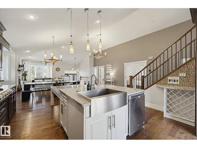 10351 147 ST NW photo 10