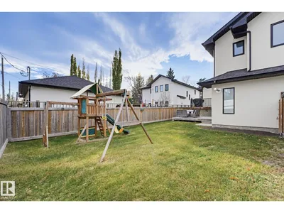 10351 147 ST NW photo 37