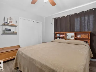 15711 84 AV NW photo 8