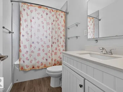 15711 84 AV NW photo 5