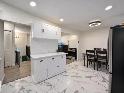 14240 23 ST NW photo 5