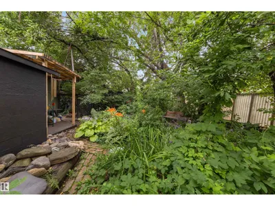 12220 109 AV NW photo 5