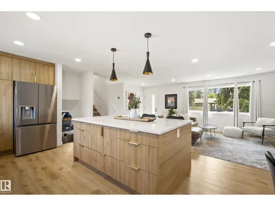 14616 88 AV NW photo 14