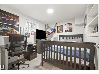 14616 88 AV NW photo 35