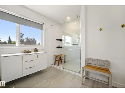 14616 88 AV NW photo 23