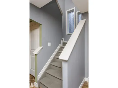 12051 18 AV SW SW photo 15