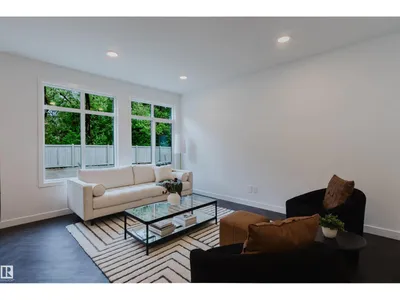 20723 40 AV NW photo 15