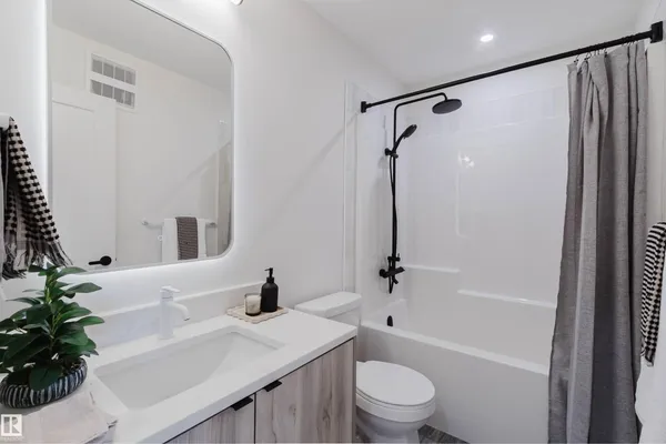 20723 40 AV NW photo 3