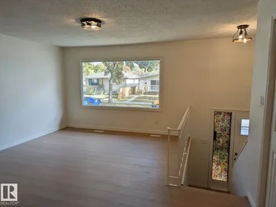 12716 125 ST NW photo 31
