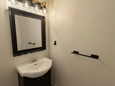 12716 125 ST NW photo 9